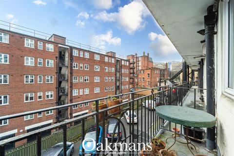 2 bed property, in Islington Row Middleway, £80,000