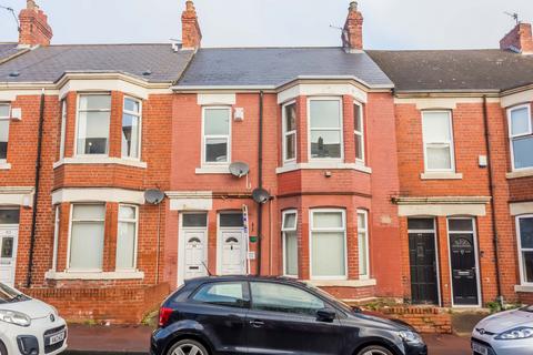 3 bed property, in Simonside Terrace, £137,000