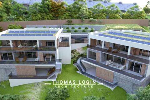 4 bed property, in Pilot Lane, £500,000