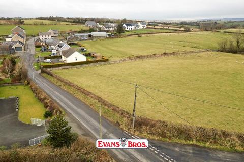 3 bed property, in Opposite Awenydd, £95,000