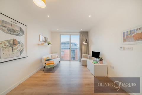 1 bed property, in Varcoe Road, £275,000