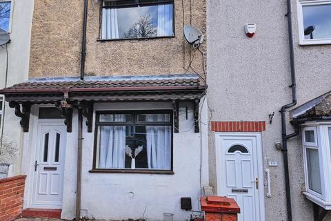 2 bed property, in Nelson Street, £70,000