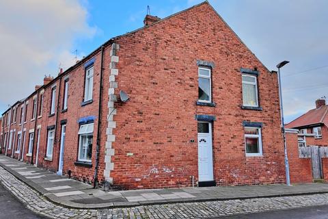 2 bed property, in James Street, £68,600