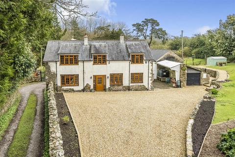 3 bed property, in Sparkwell, £625,000
