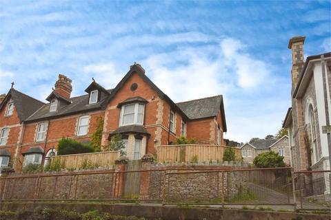 4 bed property, in East Street, £265,000
