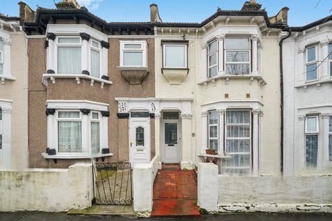 6 bed property, in Stuart Road, £600,000