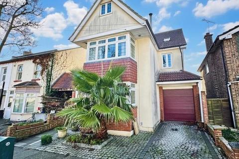 4 bed property, in St Johns Road, £500,000