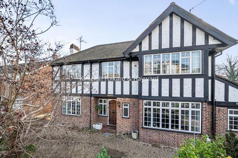 4 bed property, in Oaklands Road, £1,100,000