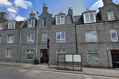 1 bed property, in 100D Great Northern Road, £30,000