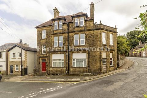 2 bed property, in 44 Woborrow Road, £104,950