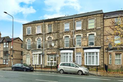 1 bed property, in West Park House, £50,000