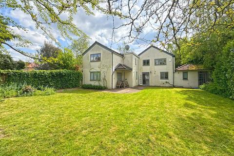 5 bed property, in Sandy Lane, £2,250,000