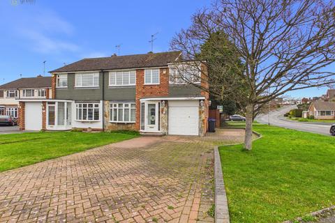 4 bed property, in Ingestre Drive, £415,000