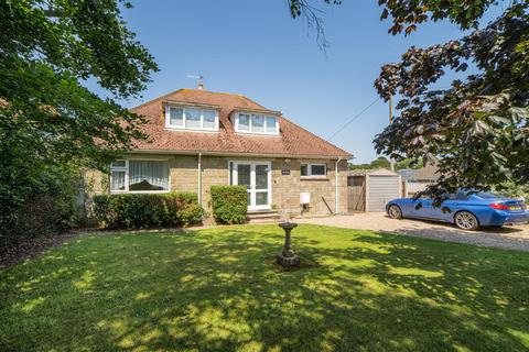 4 bed property, in Bembridge, £525,000