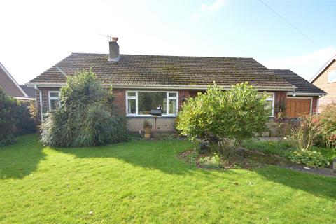 3 bed property, in Sandown, £350,000