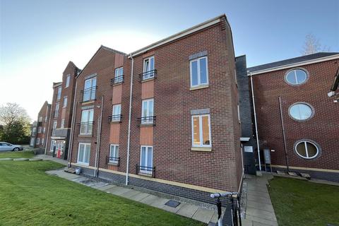 2 bed property, in Elizabeth House, £110,000
