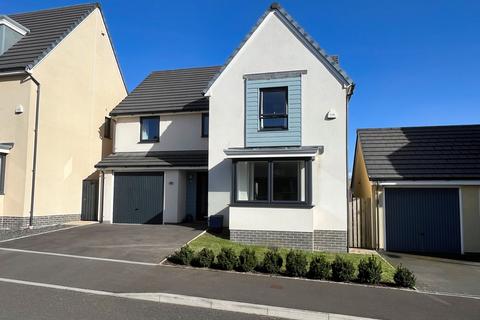 4 bed property, in 96 Crompton Way, £539,950