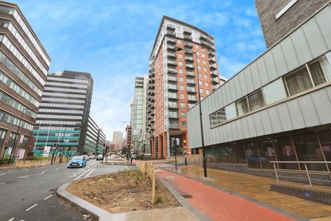 2 bed property, in Scotland Street, £128,000