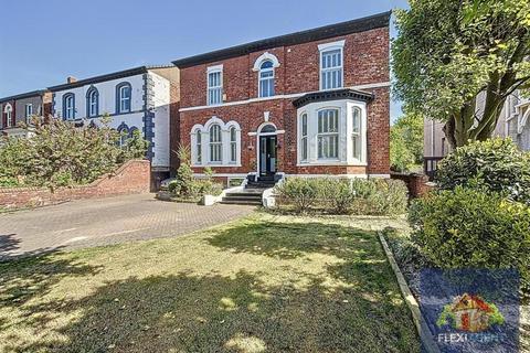 5 bed property, in Part Street, £530,000