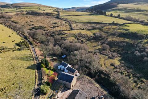 4 bed property, in Kinniside, £200,000