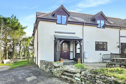 3 bed property, in Poughill, £225,000