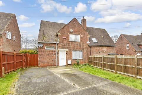 3 bed property, in Athelstan Road, £235,000
