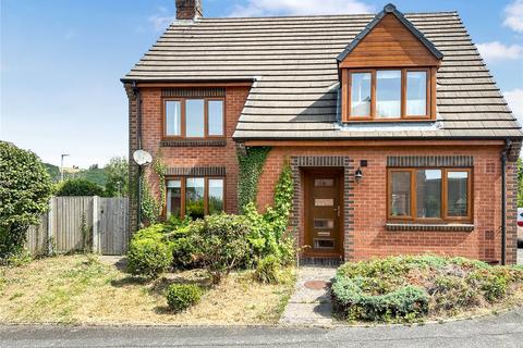 4 bed property, in Dol Las, £310,000