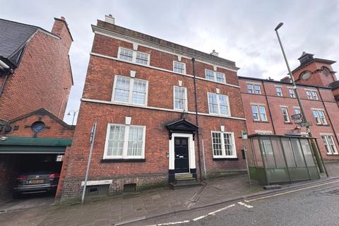 5 bed property, in Stockwell Street, £425,000