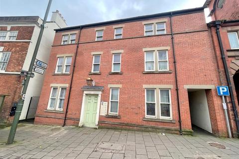 6 bed property, in Stockwell Street, £475,000