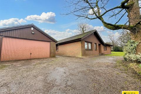 4 bed property, in Central Drive, £499,950