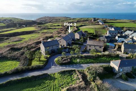 4 bed property, in Truthwall, £325,000