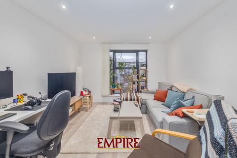 1 bed property, in Bradford Street, £190,000