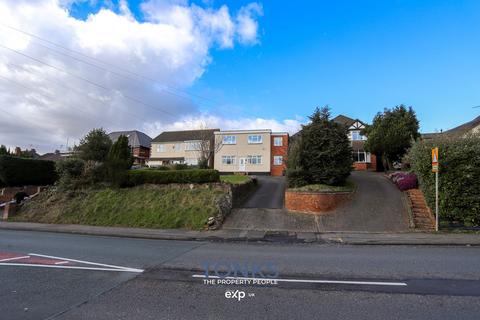 7 bed property, in Manor Lane, £440,000