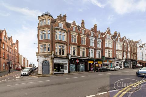 7 bed property, in Queens Road, £390,000