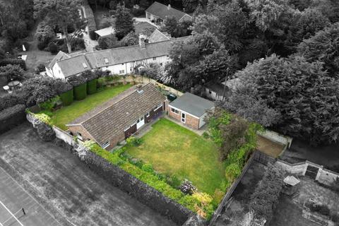 3 bed property, in Whippletree Road, £575,000