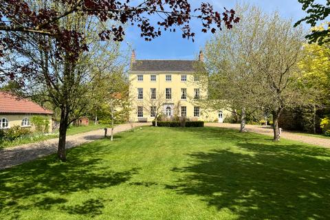 6 bed property, in Beeston, £1,100,000