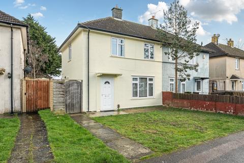2 bed property, in Jemmett Road, £265,000
