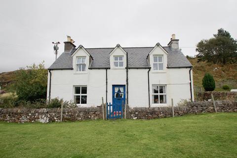 3 bed property, in 6 Upper Toscaig, £225,000