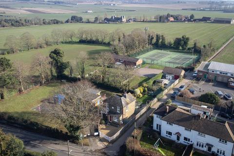 3 bed property, in School Lane, £600,000