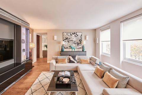 3 bed property, in Beaufort Gardens, £2,695,000