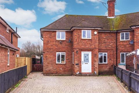 3 bed property, in Newfield Gardens, £800,000