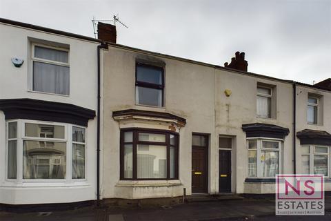2 bed property, in Carlow Street, £70,000