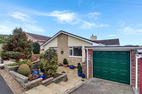 3 bed property, in Fern Way, £370,000