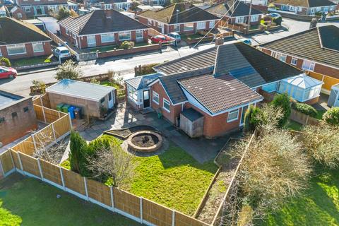 3 bed property, in St. Stephen Road, £275,000