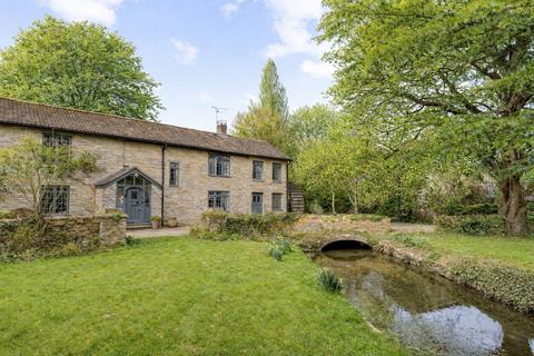 4 bed property, in Langport TA10, £675,000