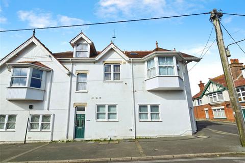 3 bed property, in The Broadway, £150,000