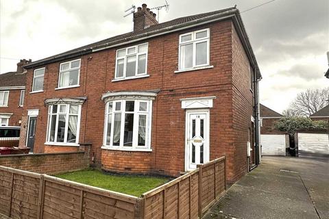 3 bed property, in Shirley Crescent, £125,000