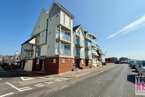 4 bed property, in Four Winds Court, £585,000
