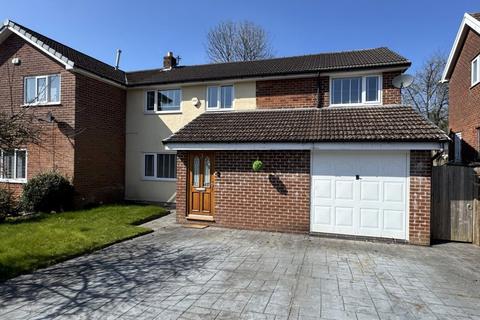 4 bed property, in Upper Mead, £410,000