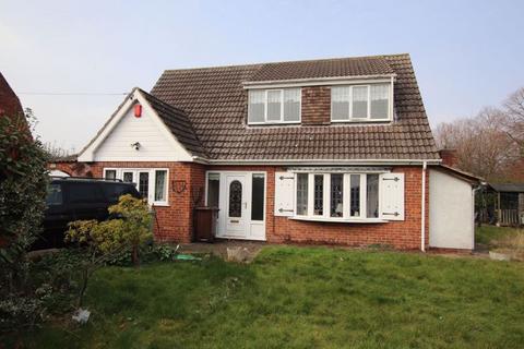 4 bed property, in Windermere Avenue, £280,000
